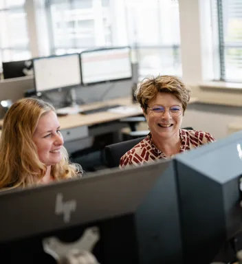 Wij zijn de brug tussen advieskantoren en verzekeraars