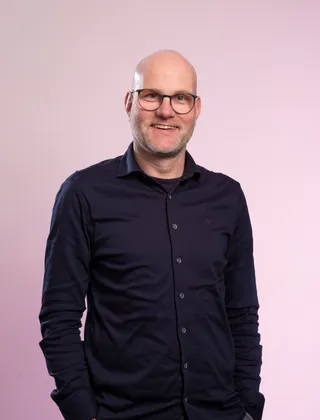 Contact: Carlos Velthof